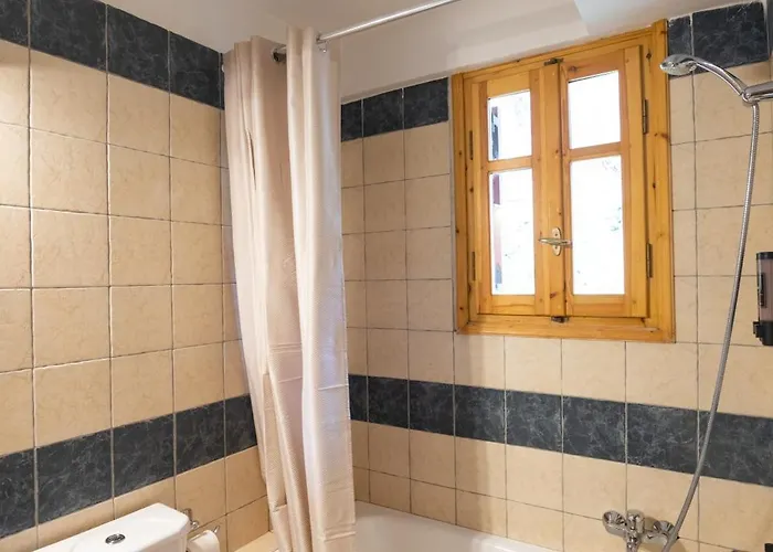 Strix Aluco 칼라브리타